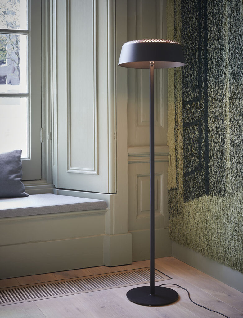 staande lamp van Hollands licht Bregje-Nix-Concept-Styling-Interiorstyling